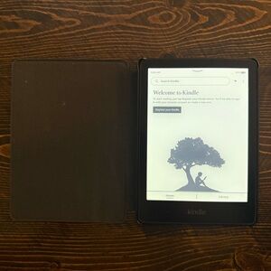 Amazon Kindle and Cobak case